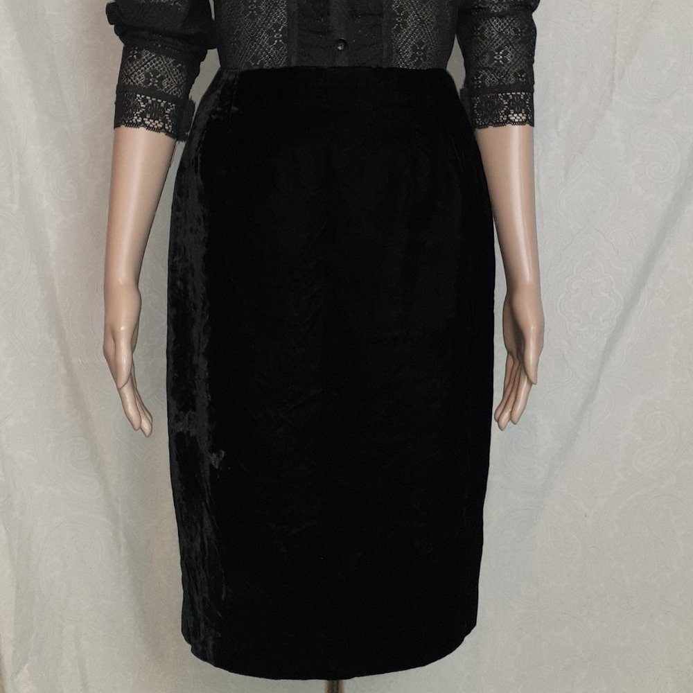 early 2000's black velvet pencil skirt